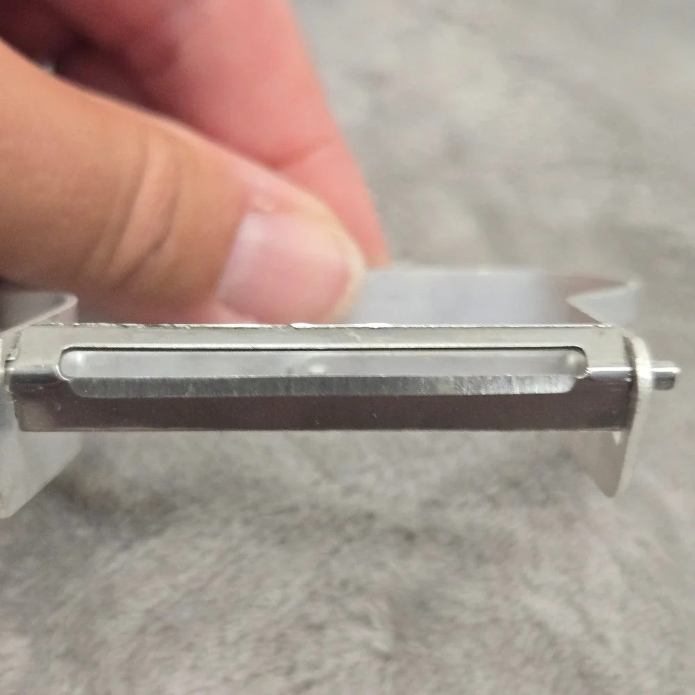 Unbranded vintage aluminum